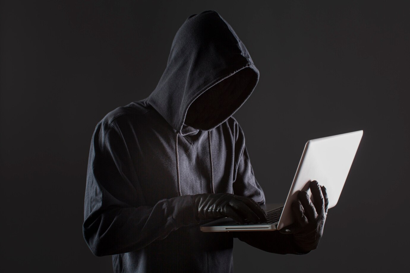 Dark Web: Secrets and Mitigating Cybersecurity Threats
